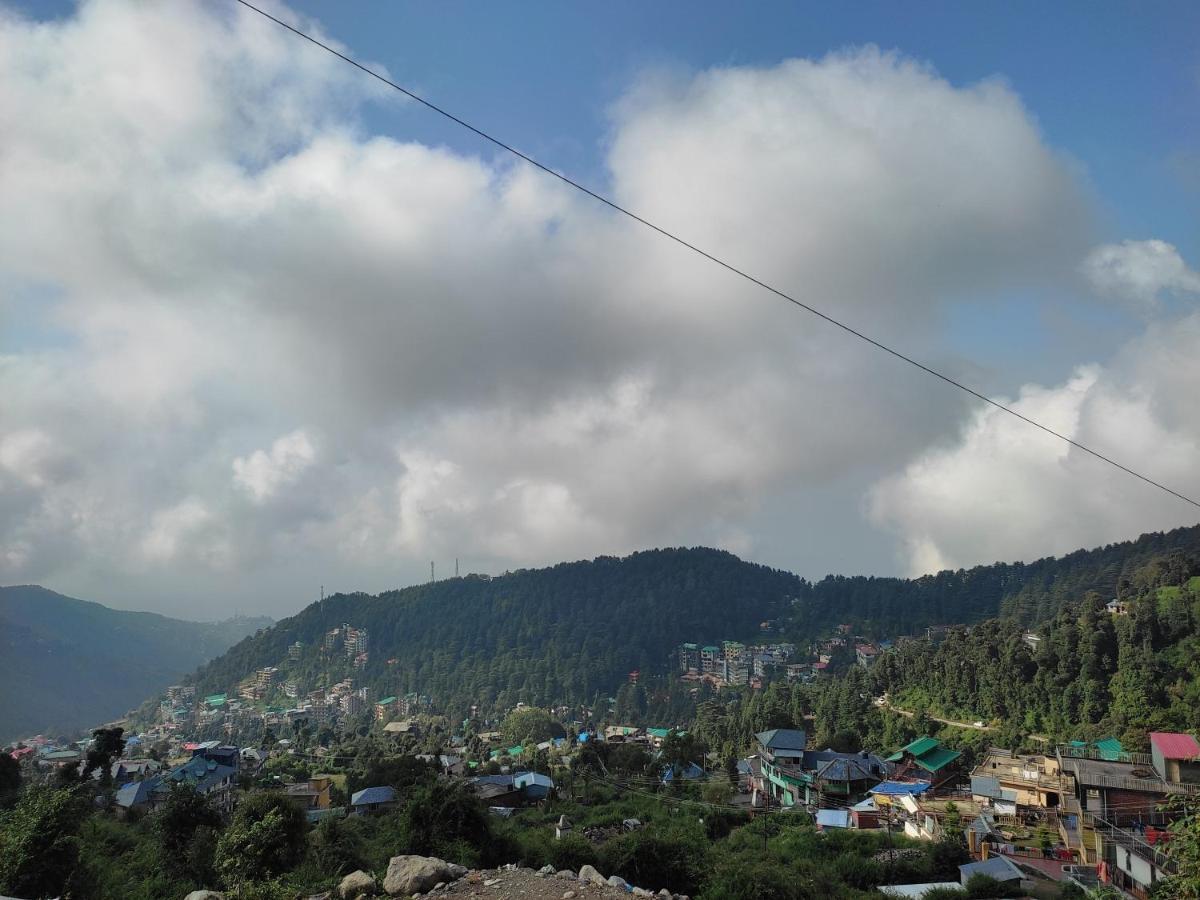 Madpackers Mcleodganj Hostel Dharamshala Bagian luar foto